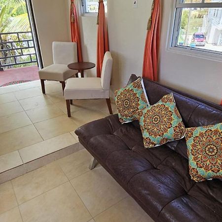 Seclusion Studio Apartment. Saint Philip Ngoại thất bức ảnh