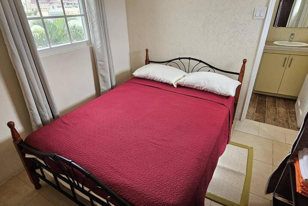 Seclusion Studio Apartment. Saint Philip Ngoại thất bức ảnh