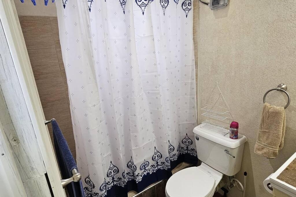 Seclusion Studio Apartment. Saint Philip Ngoại thất bức ảnh